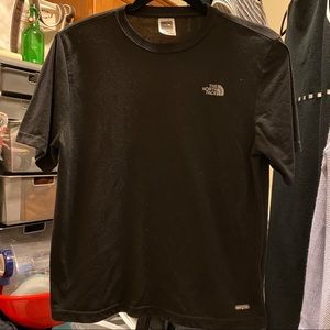 The North Face Boys Vapor Wick Short Sleeve Shirt